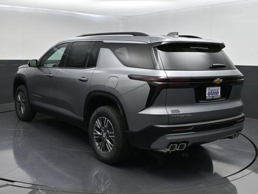 Sterling Gray Metallic 2026 Chevrolet Traverse LT
