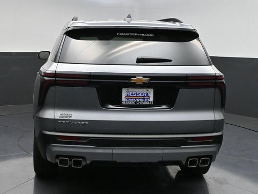 Sterling Gray Metallic 2026 Chevrolet Traverse LT