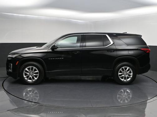 Mosaic Black Metallic 2023 Chevrolet Traverse LS