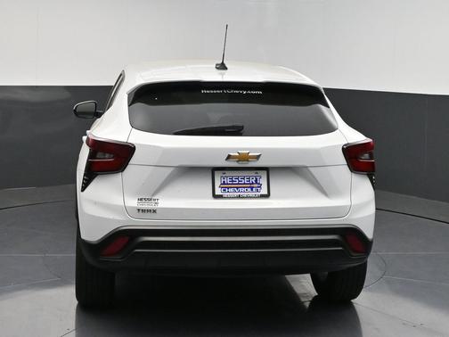 Summit White 2024 Chevrolet Trax LS