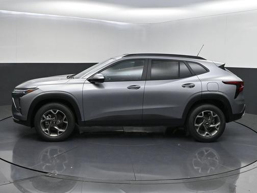 Sterling Gray Metallic 2026 Chevrolet Trax LT