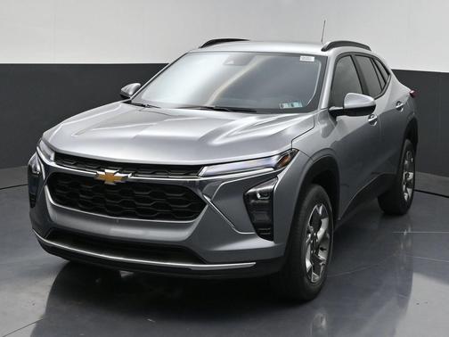 Sterling Gray Metallic 2026 Chevrolet Trax LT