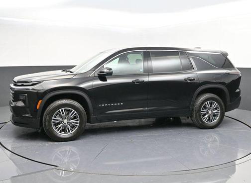 2024 Chevrolet Traverse LS