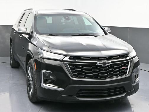Mosaic Black Metallic 2023 Chevrolet Traverse RS