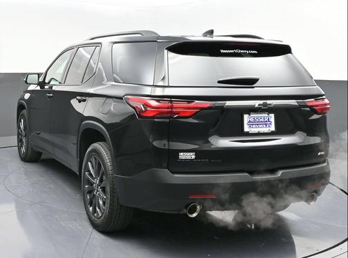 Mosaic Black Metallic 2023 Chevrolet Traverse RS