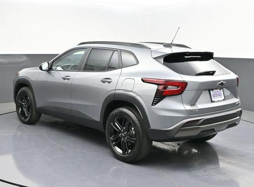 Sterling Gray Metallic 2026 Chevrolet Trax FWD ACTIV
