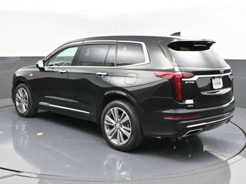 2022 Cadillac XT6 Premium Luxury AWD