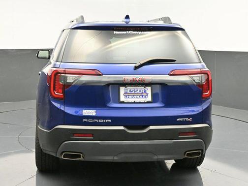 2023 GMC Acadia AWD AT4