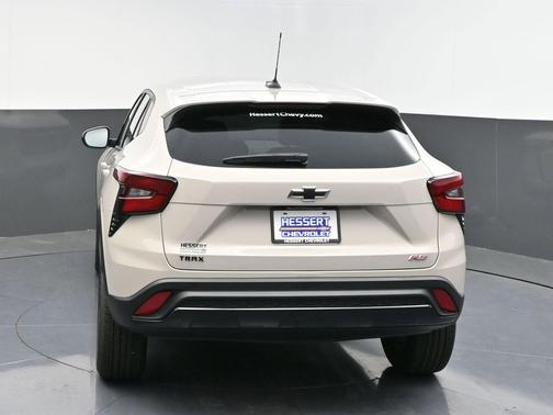White Sands 2026 Chevrolet Trax FWD 1RS