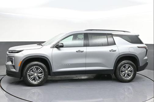 Sterling Gray Metallic 2026 Chevrolet Traverse LT