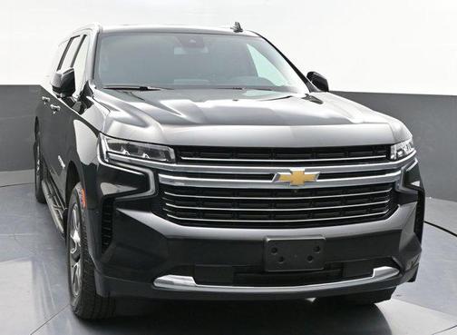 Black 2023 Chevrolet Suburban LT