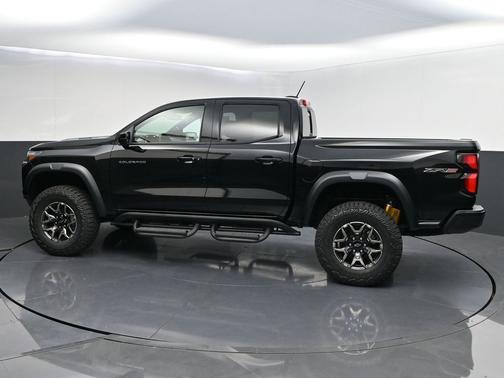 Black 2026 Chevrolet Colorado ZR2