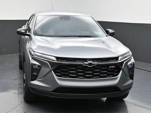 Sterling Gray Metallic 2026 Chevrolet Trax FWD 1RS