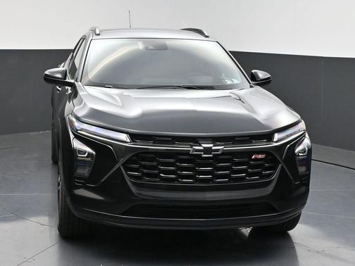 Mosaic Black Metallic 2026 Chevrolet Trax FWD 2RS