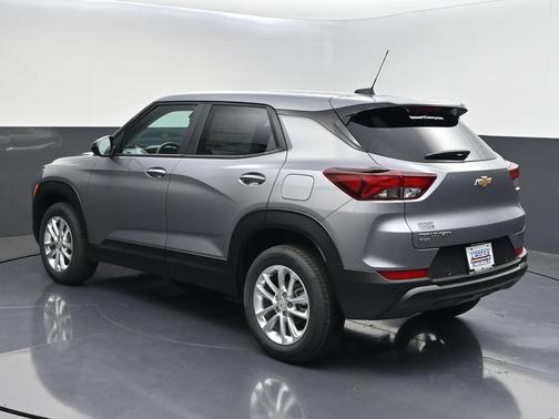 Sterling Gray Metallic 2026 Chevrolet Trailblazer LS