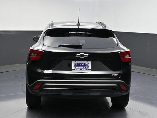 Mosaic Black Metallic 2024 Chevrolet Trax FWD 2RS