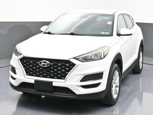 Dazzling White 2019 Hyundai TUCSON SE