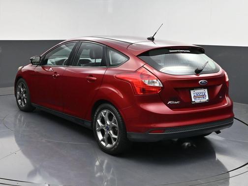 Ruby Red 2014 Ford Focus SE