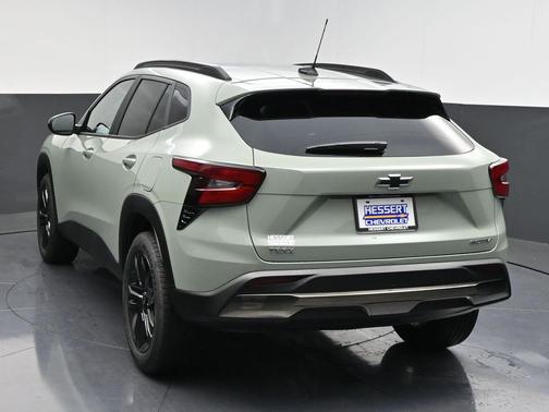 Cacti Green 2026 Chevrolet Trax FWD ACTIV