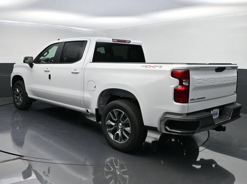 Summit White 2026 Chevrolet Silverado 1500 LT