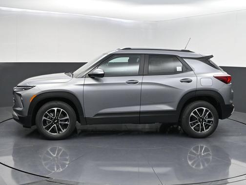 Sterling Gray Metallic 2026 Chevrolet Trailblazer LT