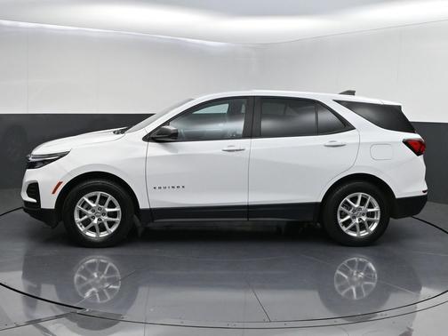 Summit White 2022 Chevrolet Equinox LS