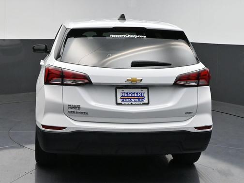 Summit White 2022 Chevrolet Equinox LS