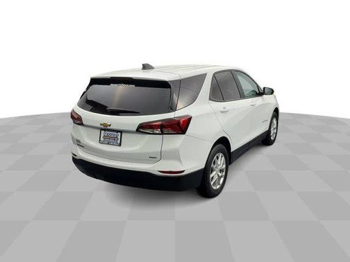 Summit White 2022 Chevrolet Equinox LS
