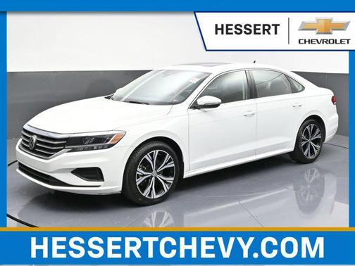 2022 Volkswagen Passat 2.0T SE