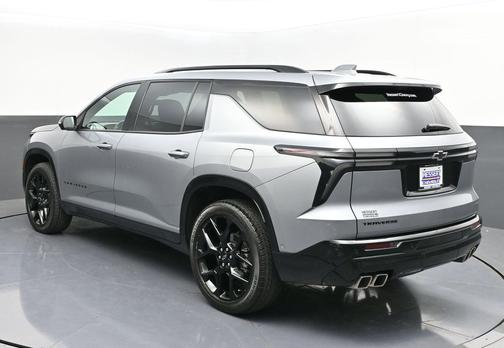 Sterling Gray Metallic 2024 Chevrolet Traverse RS