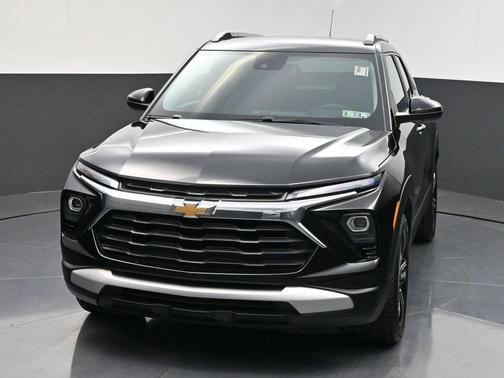 Mosaic Black Metallic 2025 Chevrolet Trailblazer LT