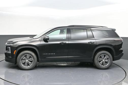 Mosaic Black Metallic 2026 Chevrolet Traverse LT