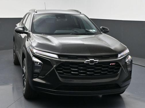 Mosaic Black Metallic 2026 Chevrolet Trax FWD 2RS