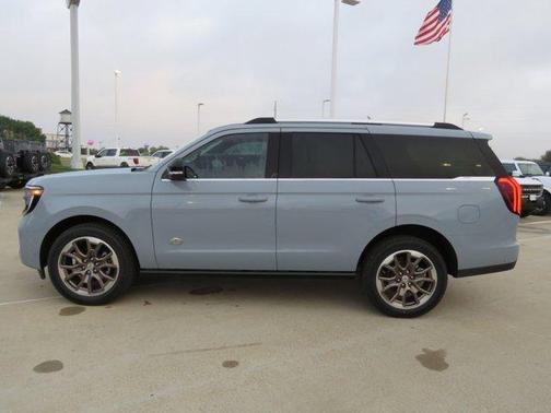 2025 Ford Expedition King Ranch