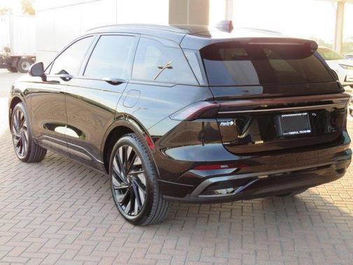 2025 Lincoln Nautilus Reserve