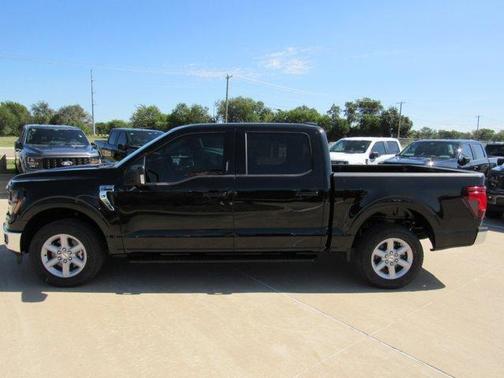 Agate Black Metallic 2026 Ford F-150 XLT