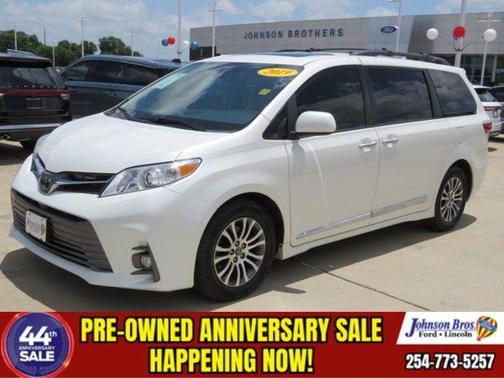 2019 Toyota Sienna XLE Premium