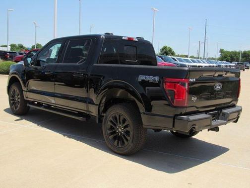 Agate Black Metallic 2026 Ford F-150 XLT