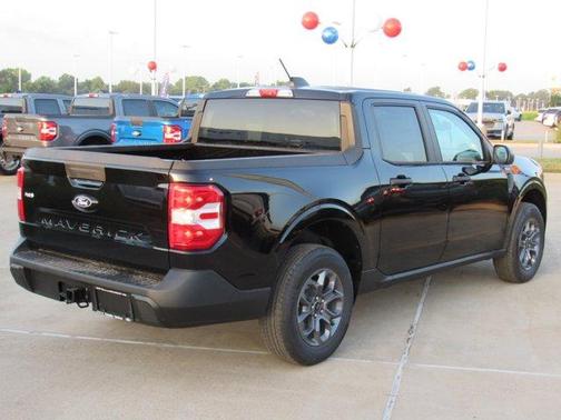 Shadow Black 2026 Ford Maverick XLT