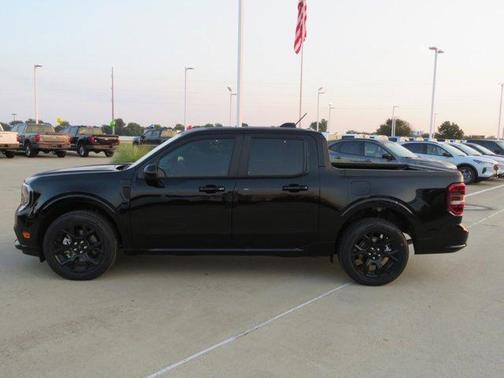 2025 Ford Maverick Lobo Standard