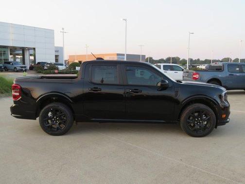 2025 Ford Maverick Lobo Standard