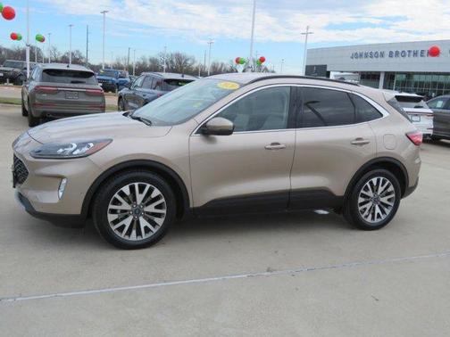 2020 Ford Escape Titanium Hybrid