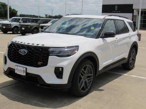 Star White 2026 Ford Explorer ST