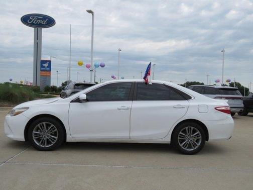 2016 Toyota Camry SE