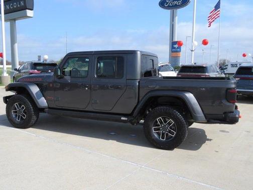 2024 Jeep Gladiator Mojave X
