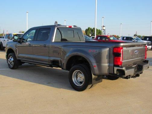 Gray Metallic 2024 Ford F-350 Lariat Super Duty