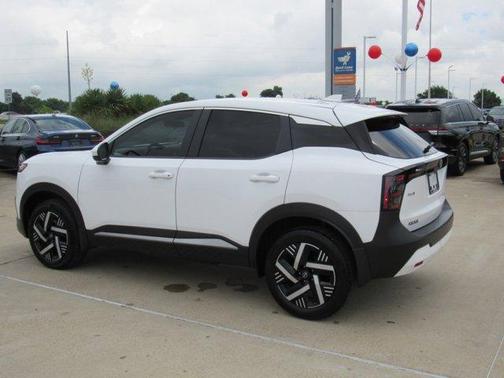Fresh Powder 2025 Nissan Kicks SV