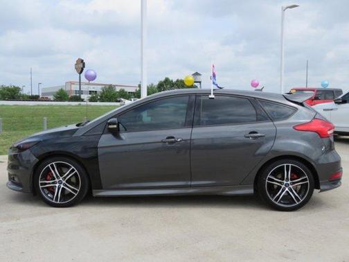 2017 Ford Focus ST Base