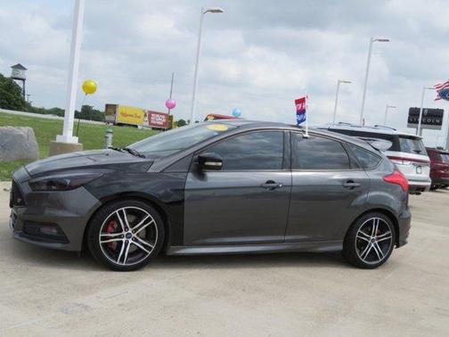 2017 Ford Focus ST Base