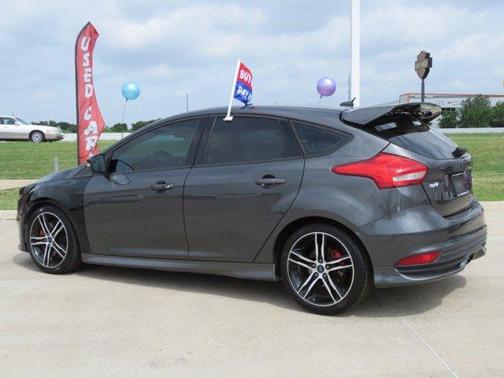 2017 Ford Focus ST Base